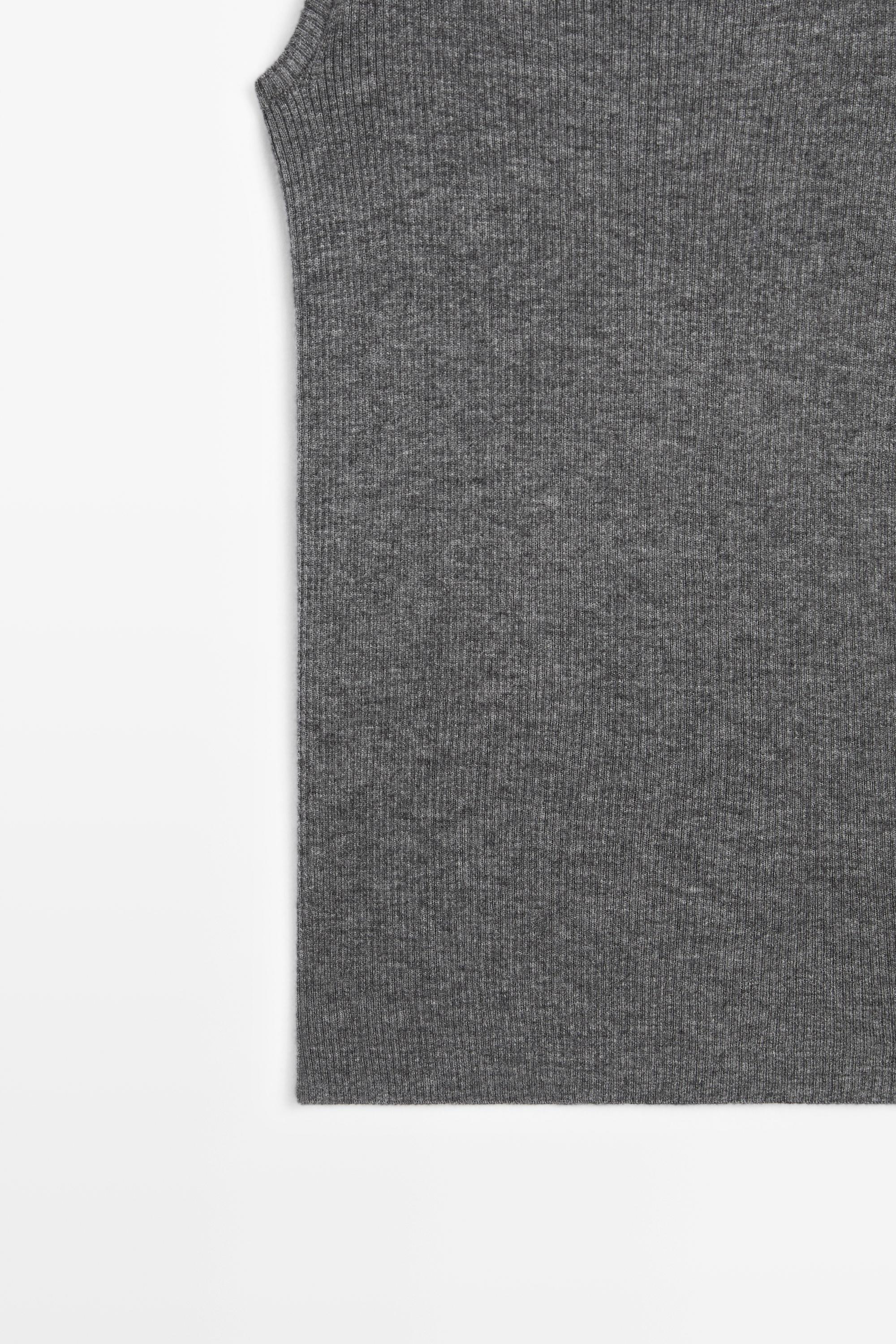 Ribbed knit top